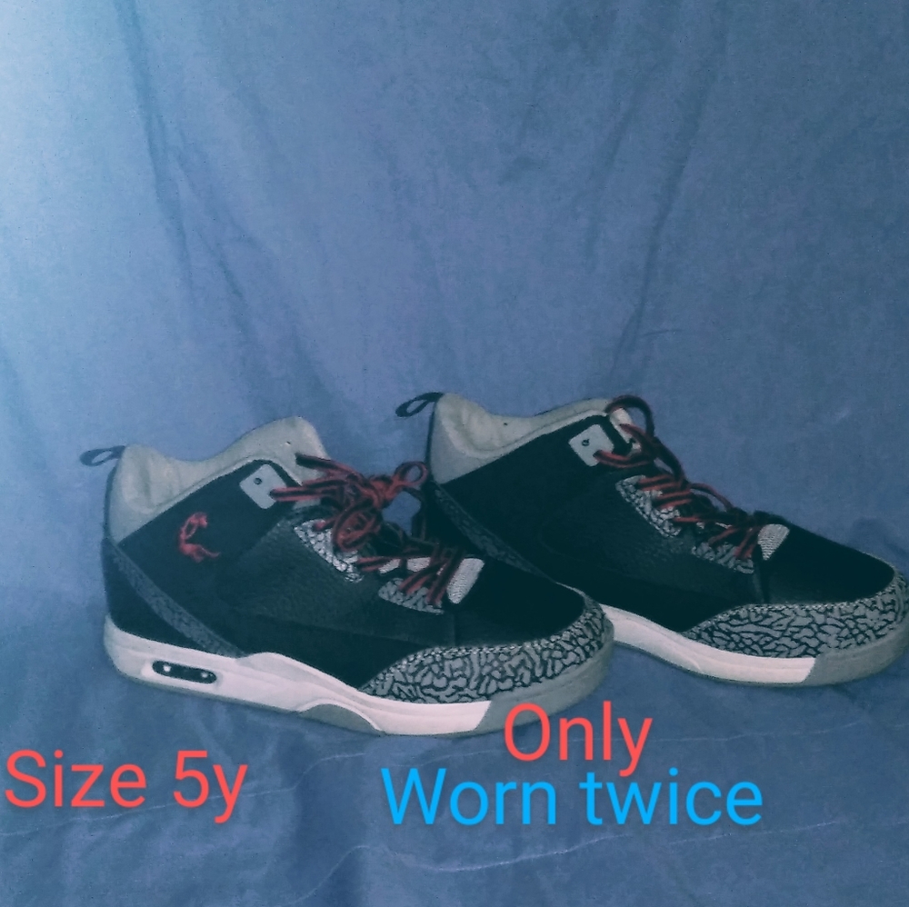 Size 5y hightops